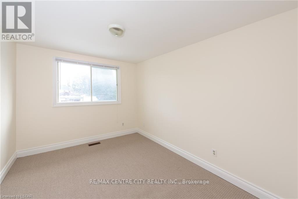 231 Banbury Road, London South, Ontario  N5Z 4M1 - Photo 14 - X12742754