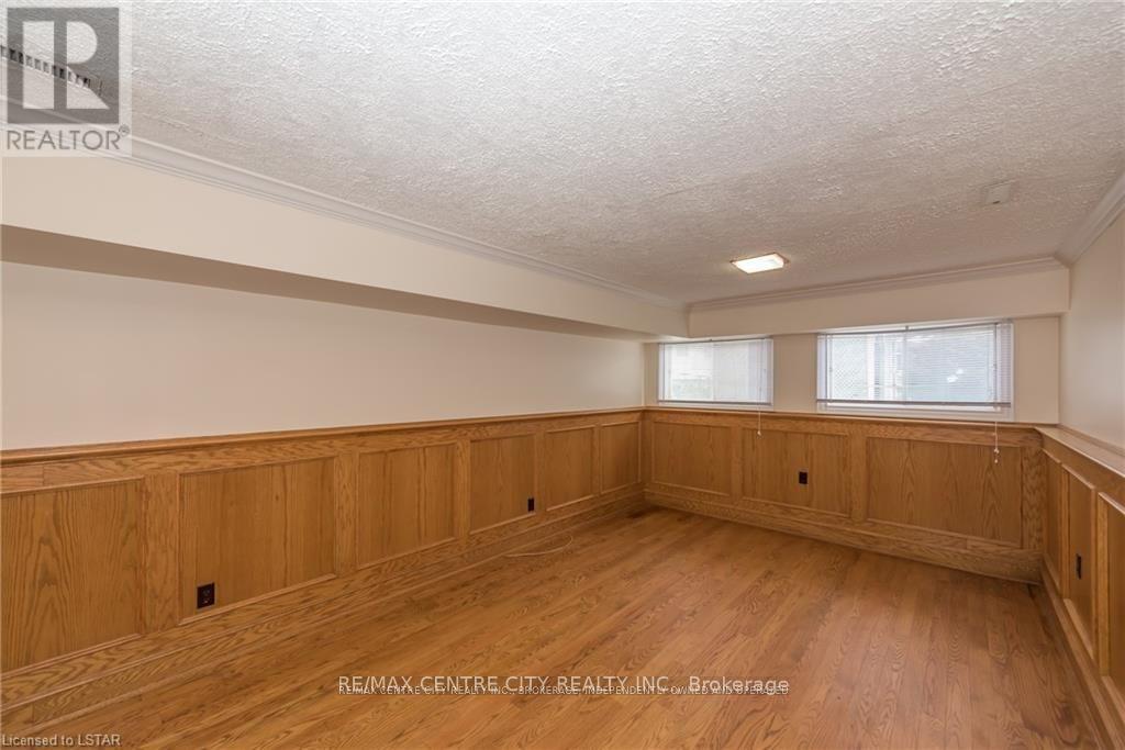 231 Banbury Road, London South, Ontario  N5Z 4M1 - Photo 20 - X12742754