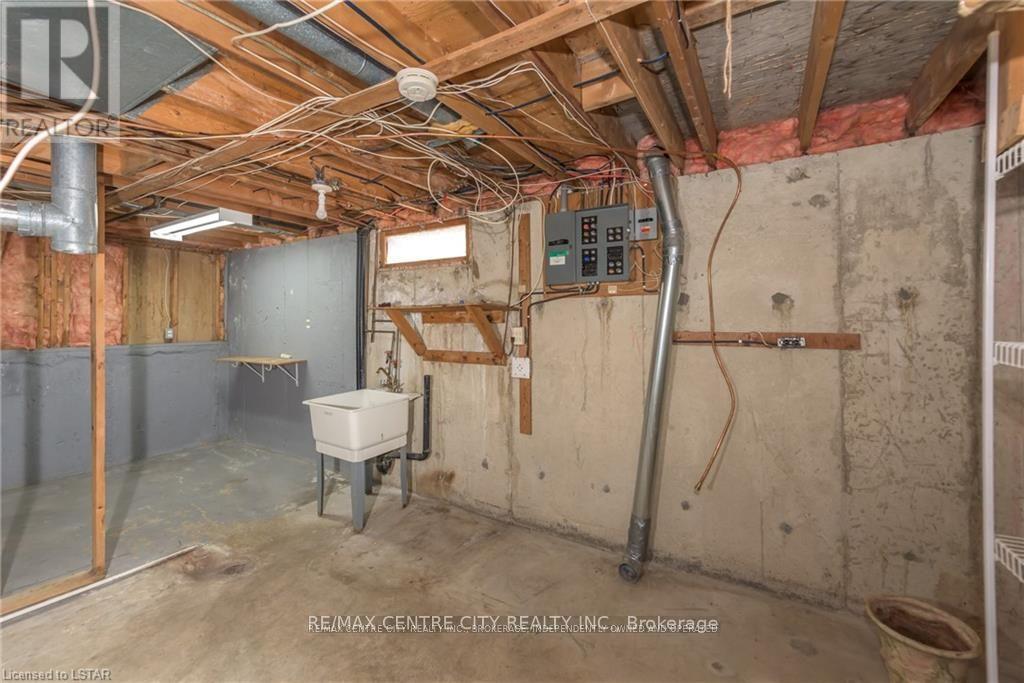 231 Banbury Road, London South, Ontario  N5Z 4M1 - Photo 25 - X12742754