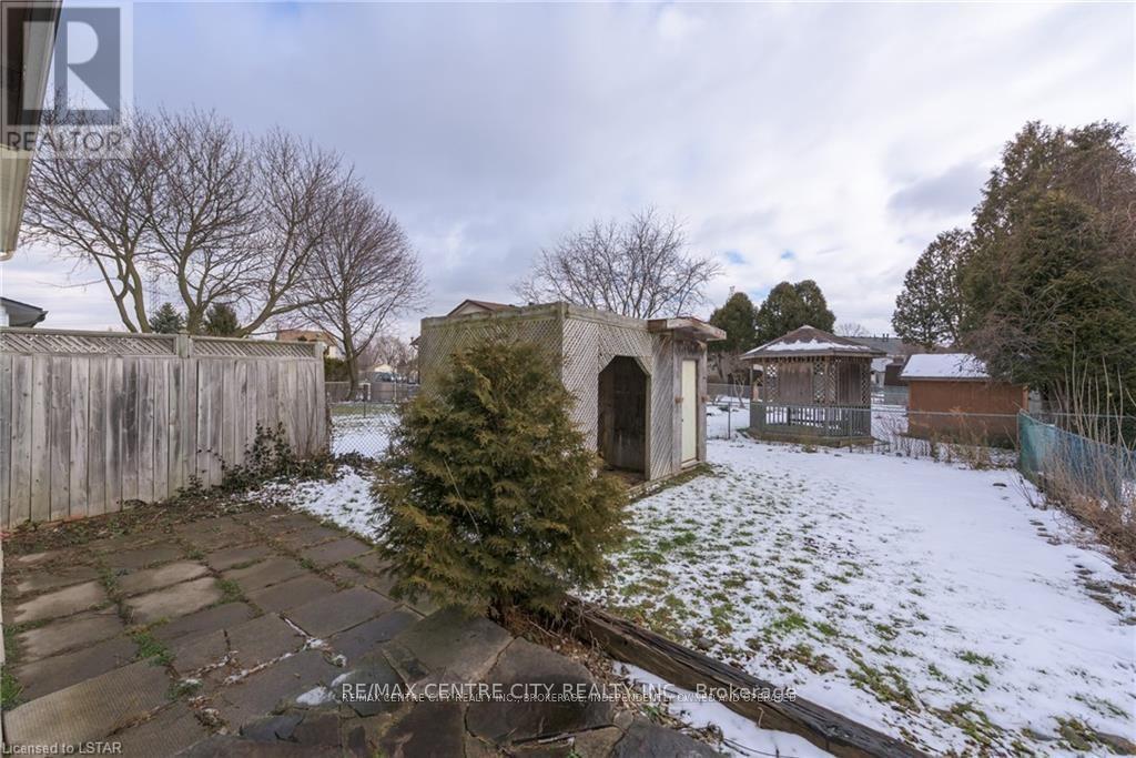 231 Banbury Road, London South, Ontario  N5Z 4M1 - Photo 27 - X12742754