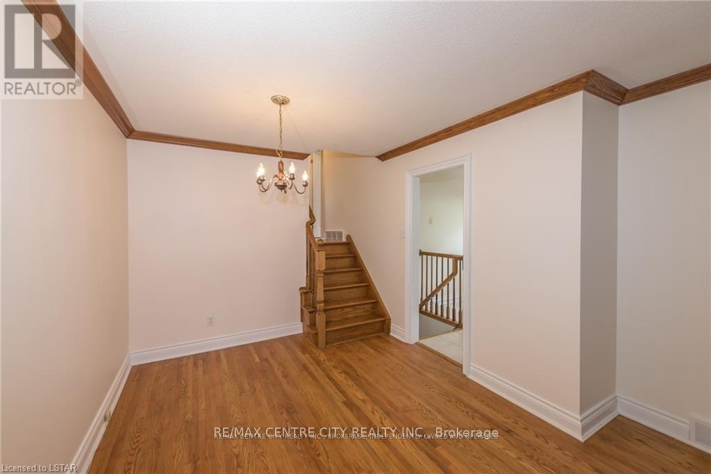 231 Banbury Road, London South, Ontario  N5Z 4M1 - Photo 6 - X12742754