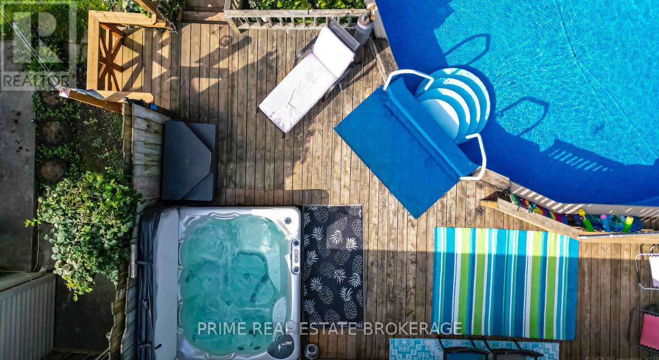 Photo 40 of 49 for 365 William Street