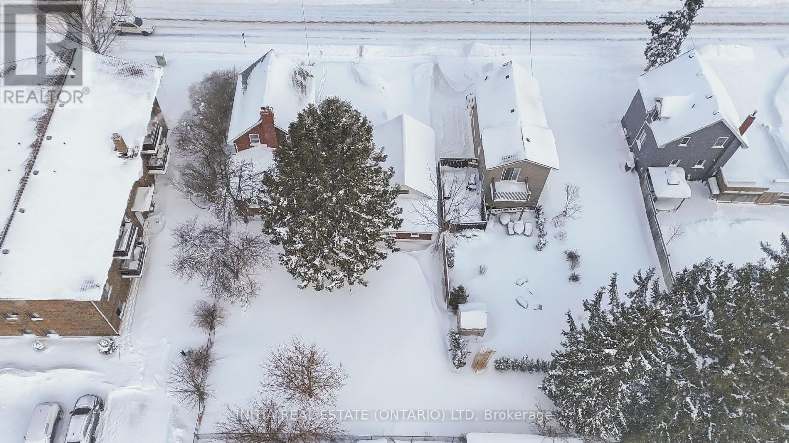 201 Norfolk Street, Stratford, Ontario  N5A 3Z1 - Photo 4 - X12742820