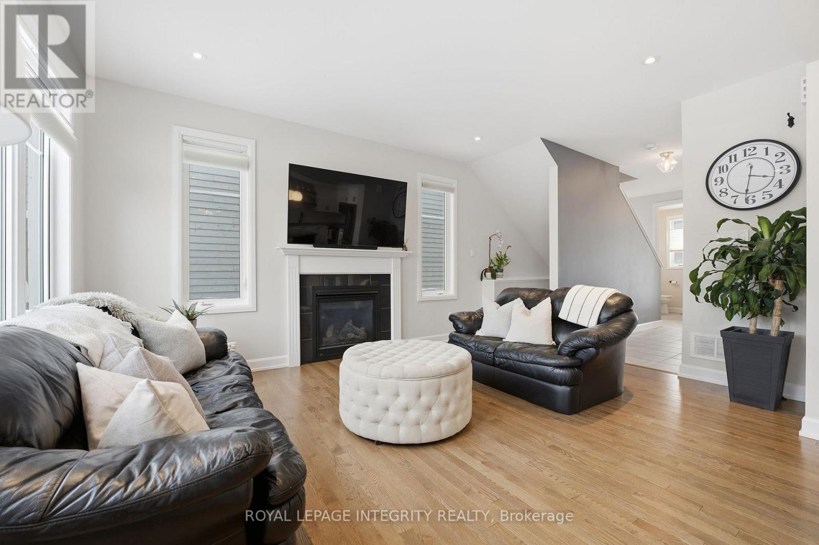 52 Hackamore Crescent, Ottawa, Ontario  K0A 2Z0 - Photo 5 - X12742718