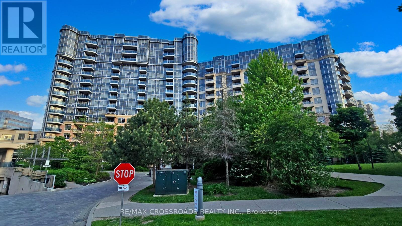 320 - 33 COX BOULEVARD, Markham, Ontario