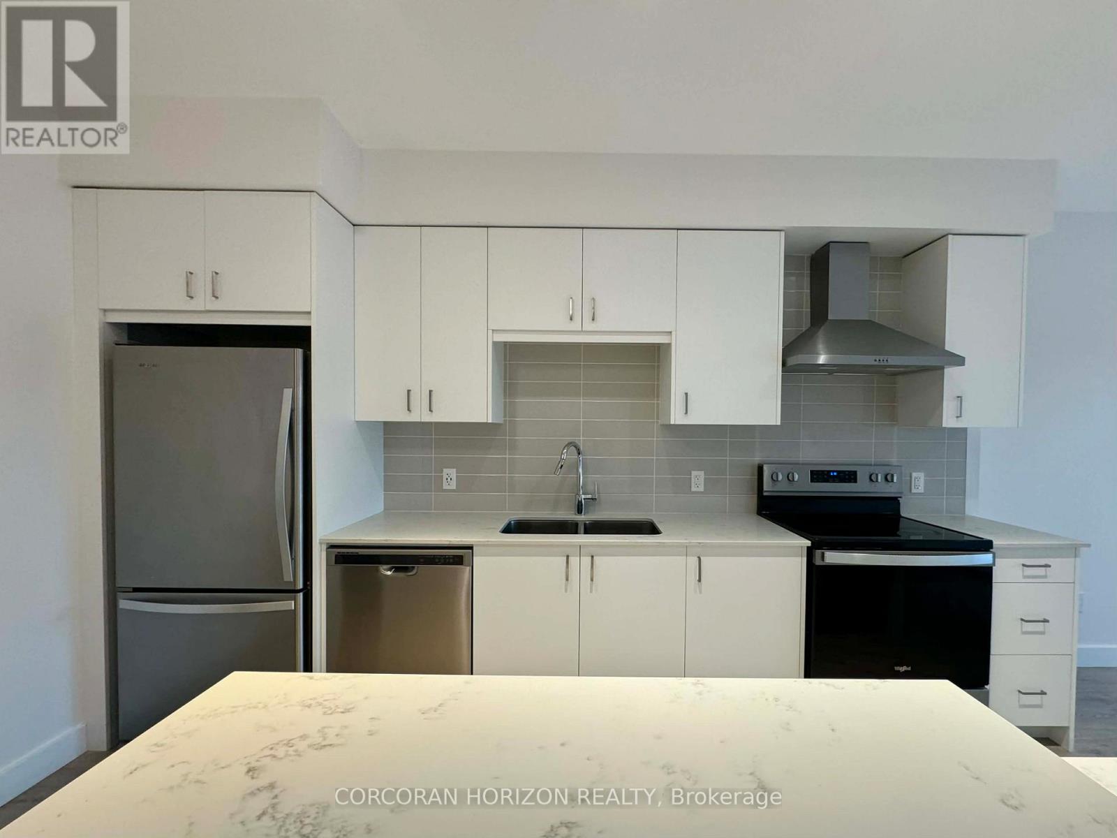 712 - 15 Glebe Street W, Cambridge, Ontario  N1S 0C3 - Photo 3 - X12682352