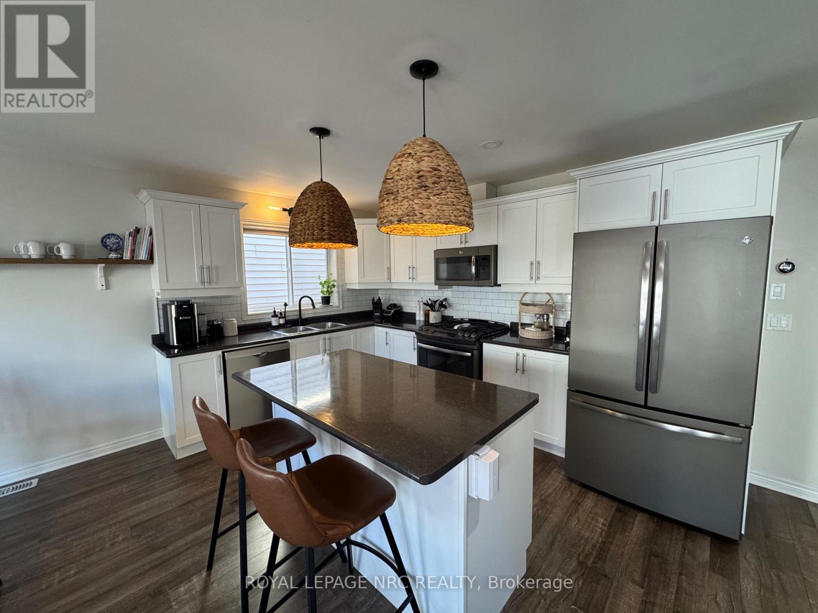 11 Violet Street, St. Catharines, Ontario  L2S 2X1 - Photo 9 - X12742806