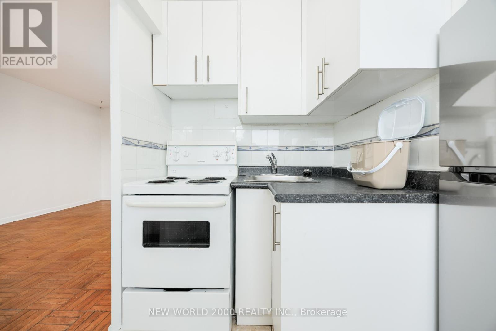 902 - 88 Bernard Avenue, Toronto, Ontario  M5R 1R7 - Photo 7 - C12742822