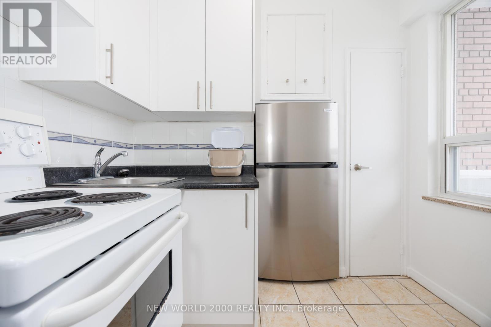 902 - 88 Bernard Avenue, Toronto, Ontario  M5R 1R7 - Photo 9 - C12742822