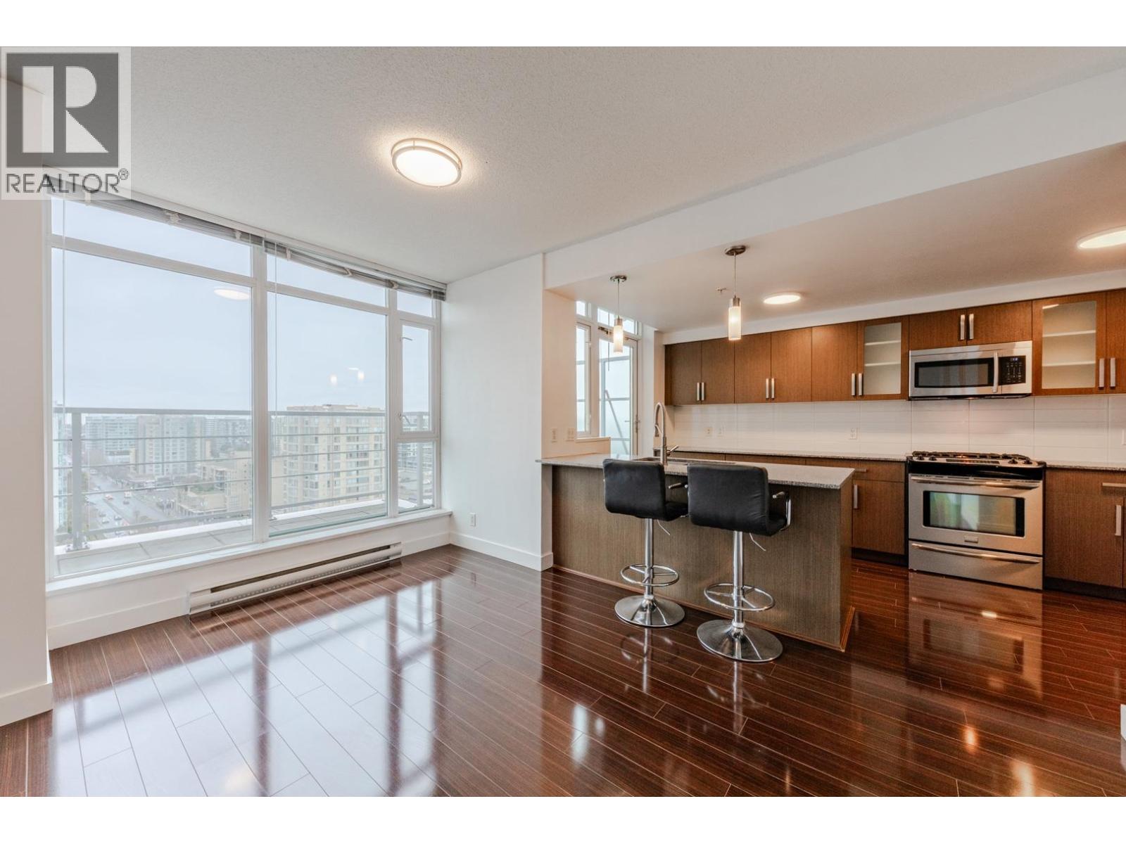 Listing Picture 6 of 37 : 1801 8068 WESTMINSTER HIGHWAY, Richmond / 烈治文 - 魯藝地產 Yvonne Lu Group - MLS Medallion Club Member