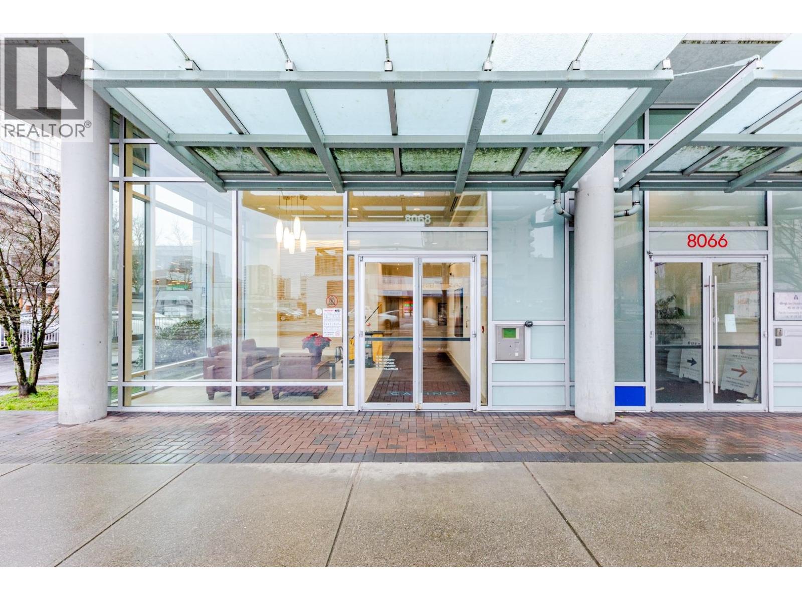 Listing Picture 34 of 37 : 1801 8068 WESTMINSTER HIGHWAY, Richmond / 烈治文 - 魯藝地產 Yvonne Lu Group - MLS Medallion Club Member