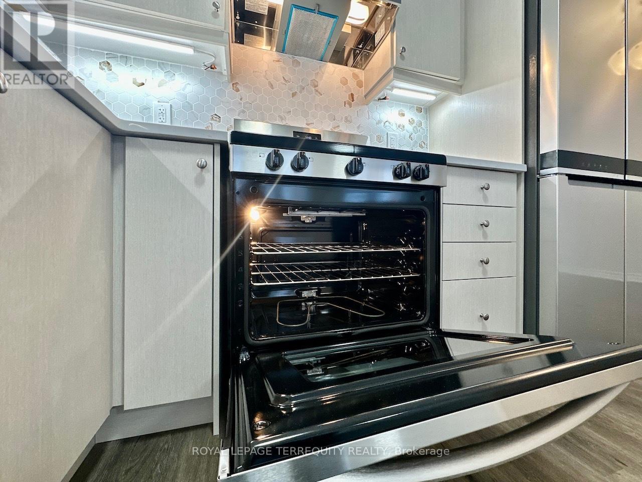 1731 Mineral Springs Way, Pickering, Ontario  L1X 0T5 - Photo 13 - E12742768