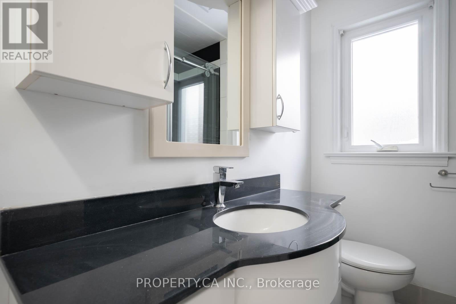 1592 Pharmacy Avenue, Toronto, Ontario  M1R 2K7 - Photo 9 - E12742830