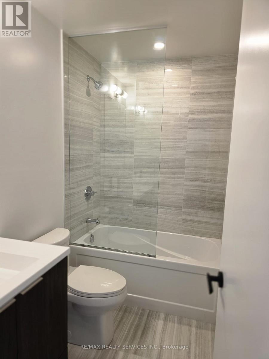 5102 - 8 Interchange Way, Vaughan, Ontario  L4K 5Z7 - Photo 10 - N12742686