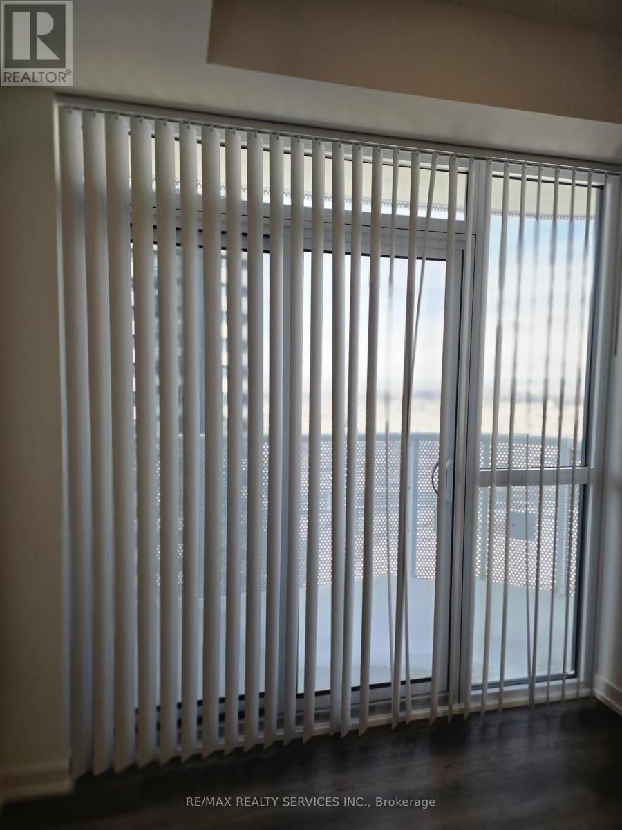 5102 - 8 Interchange Way, Vaughan, Ontario  L4K 5Z7 - Photo 12 - N12742686