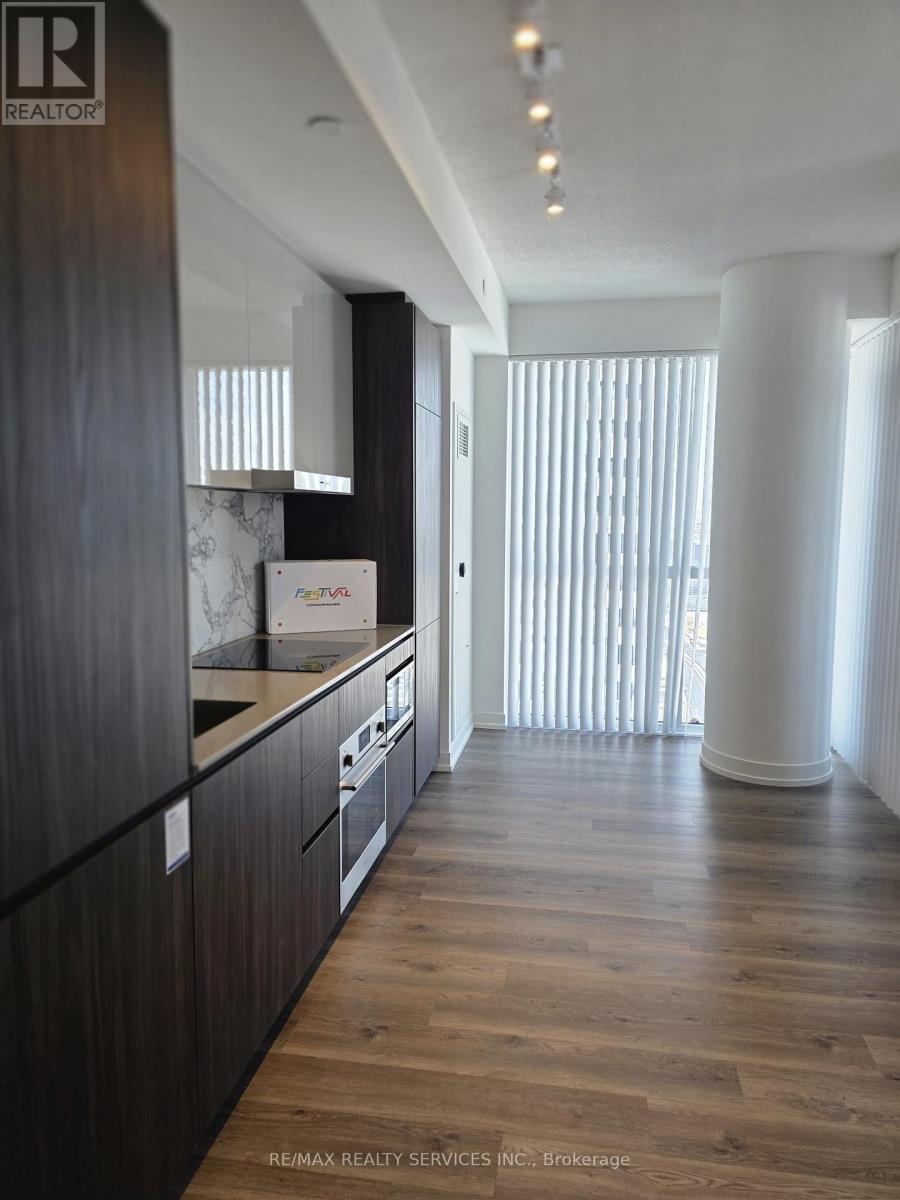 5102 - 8 Interchange Way, Vaughan, Ontario  L4K 5Z7 - Photo 15 - N12742686