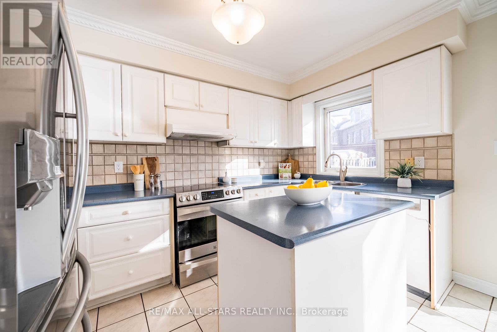 2241 Old Rutherford Road, Vaughan, Ontario  L6A 1Z7 - Photo 22 - N12742704