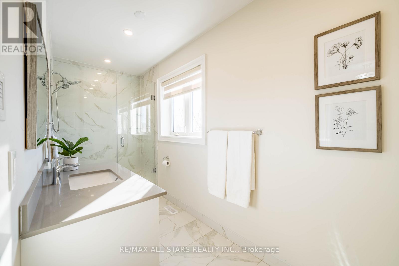 2241 Old Rutherford Road, Vaughan, Ontario  L6A 1Z7 - Photo 30 - N12742704