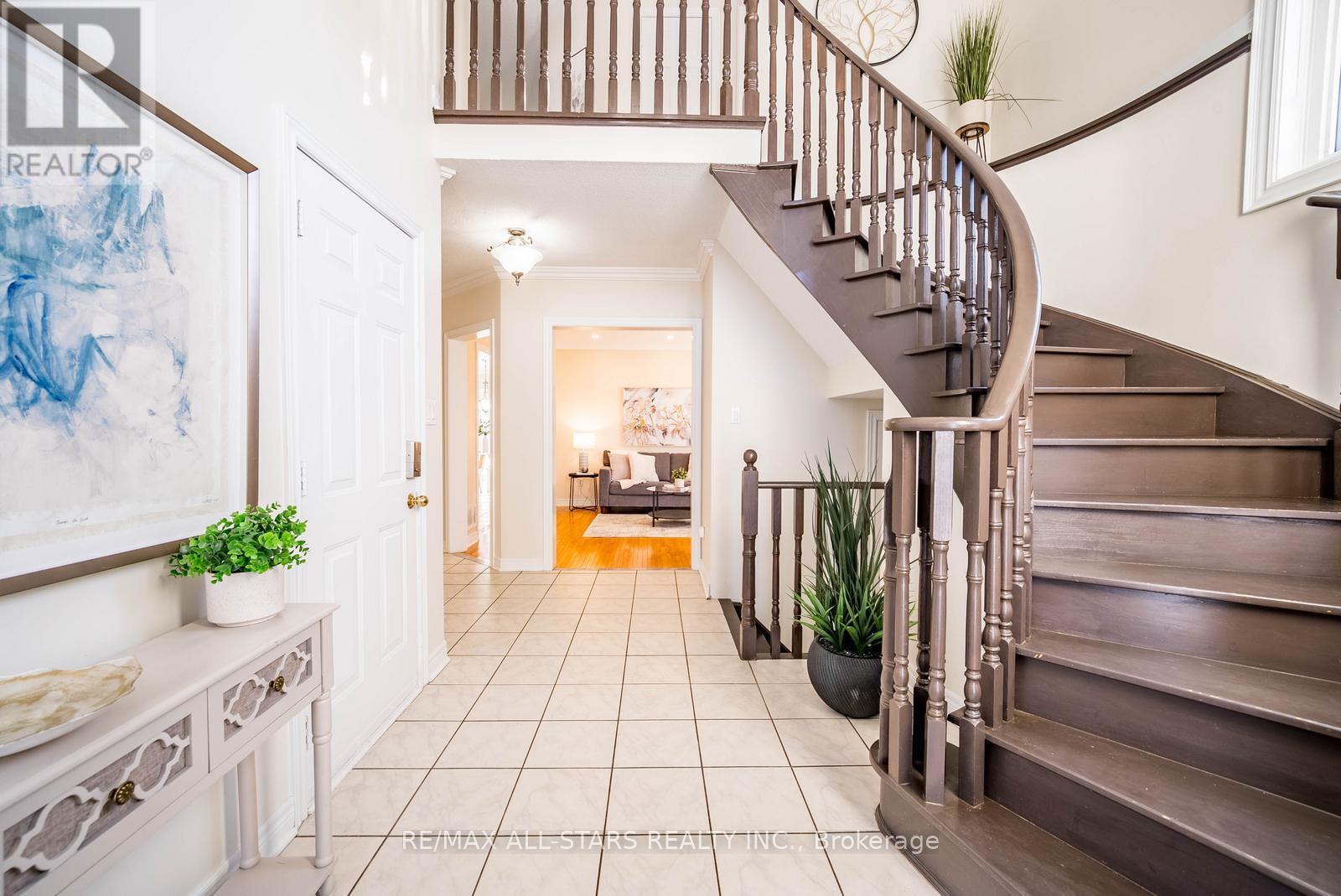 2241 Old Rutherford Road, Vaughan, Ontario  L6A 1Z7 - Photo 9 - N12742704