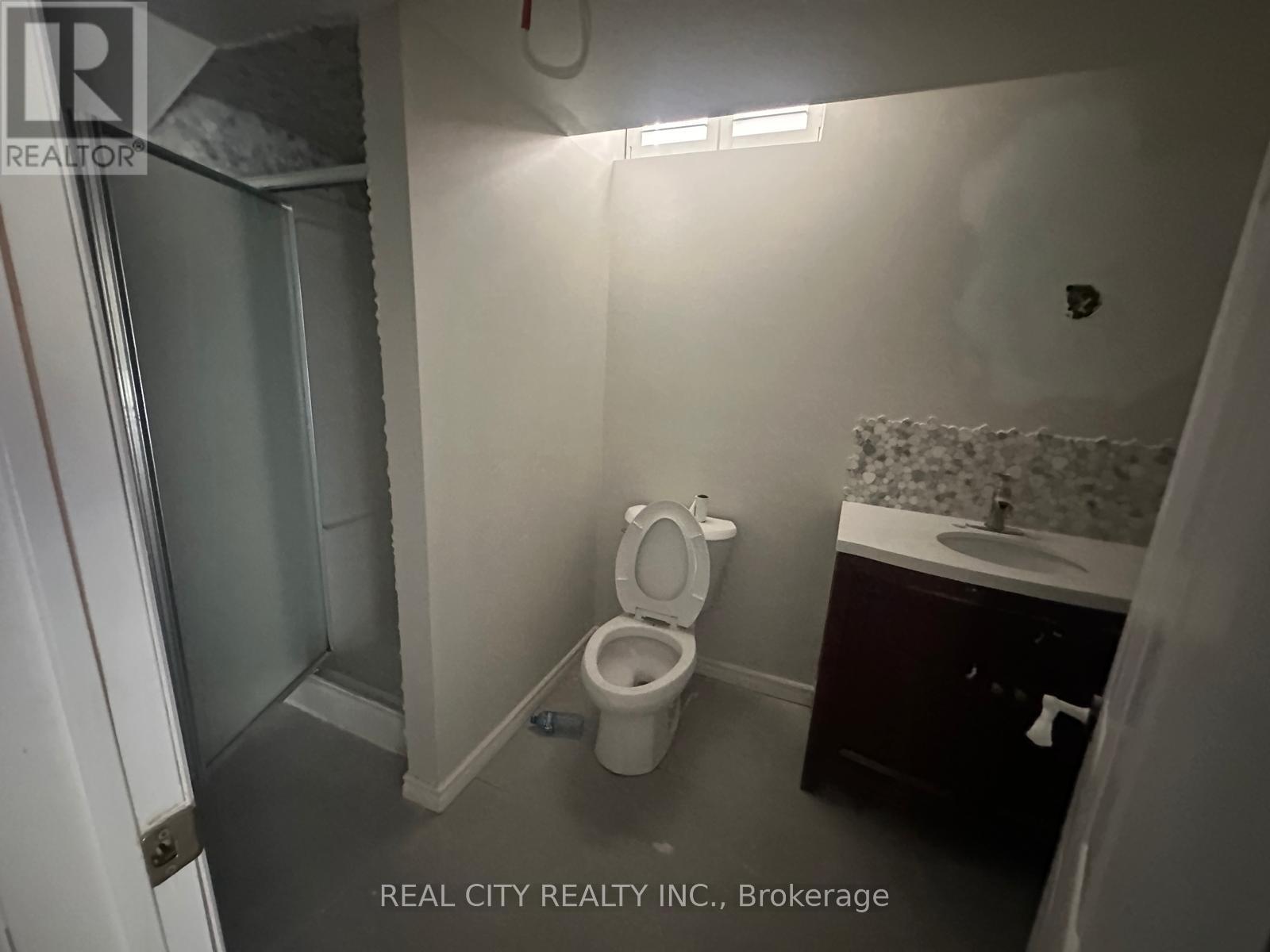 83 Estrella Crescent, Richmond Hill, Ontario  L4E 0S3 - Photo 10 - N12742760