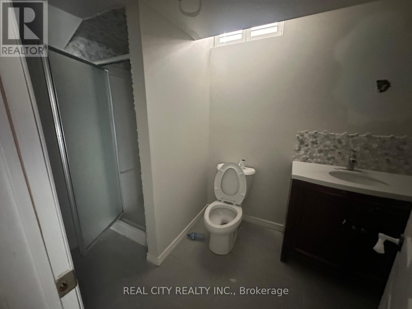 83 Estrella Crescent, Richmond Hill, Ontario  L4E 0S3 - Photo 12 - N12742760