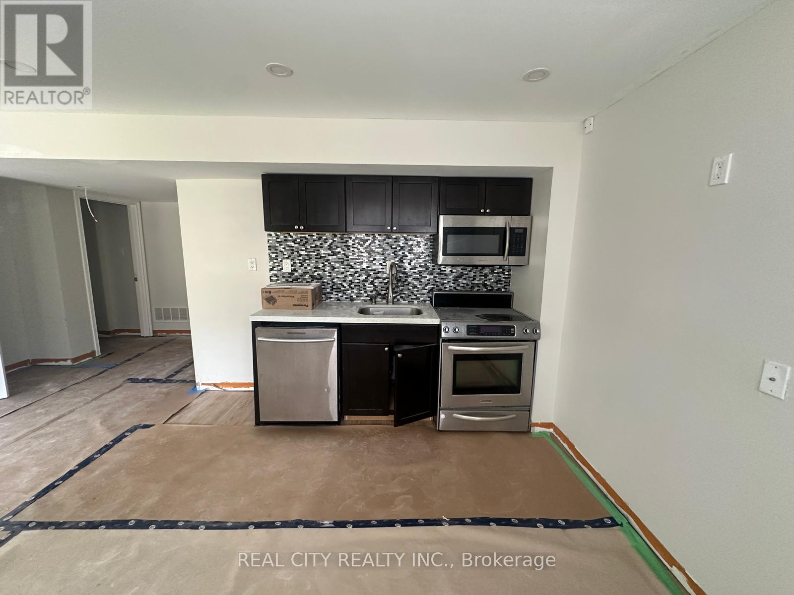 83 Estrella Crescent, Richmond Hill, Ontario  L4E 0S3 - Photo 16 - N12742760