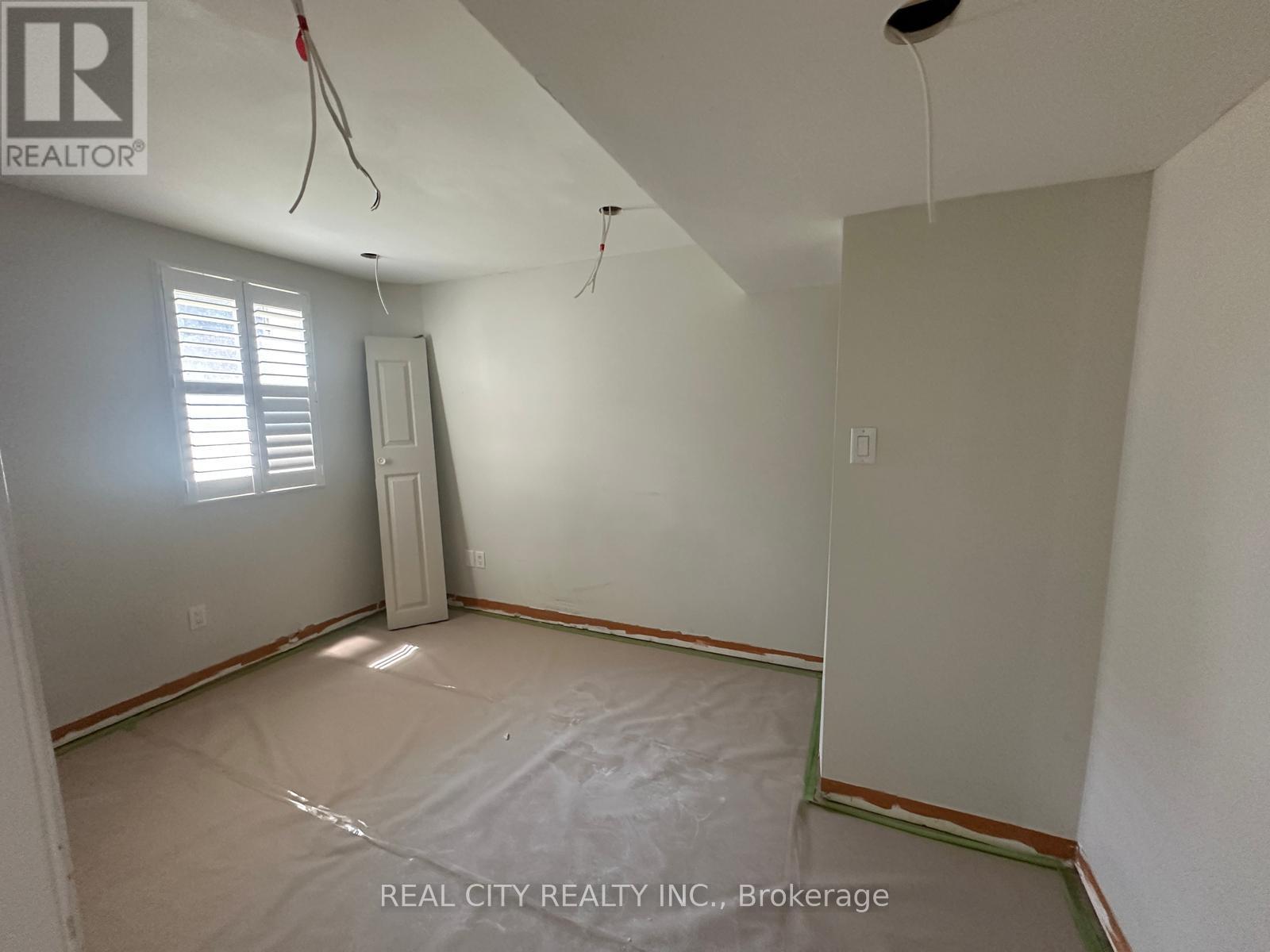 83 Estrella Crescent, Richmond Hill, Ontario  L4E 0S3 - Photo 7 - N12742760