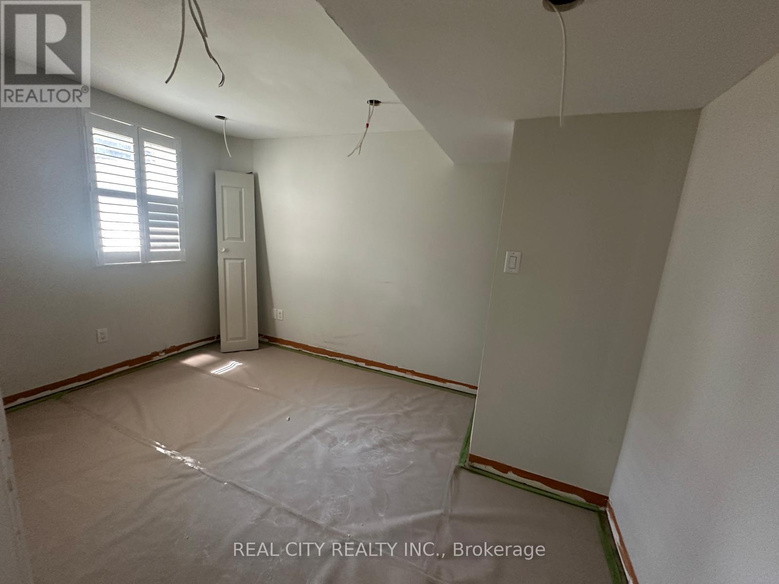 83 Estrella Crescent, Richmond Hill, Ontario  L4E 0S3 - Photo 9 - N12742760