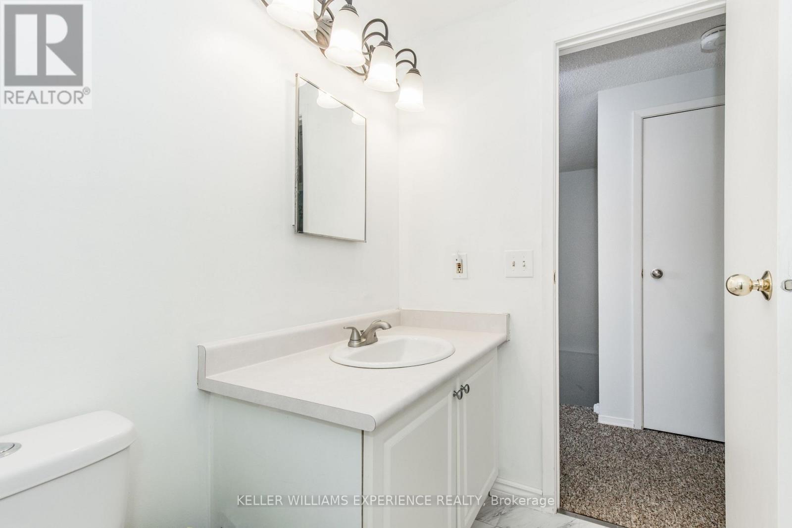 49 Burns Circle, Barrie (Letitia Heights), Ontario  L4N 5J8 - Photo 11 - S12742706