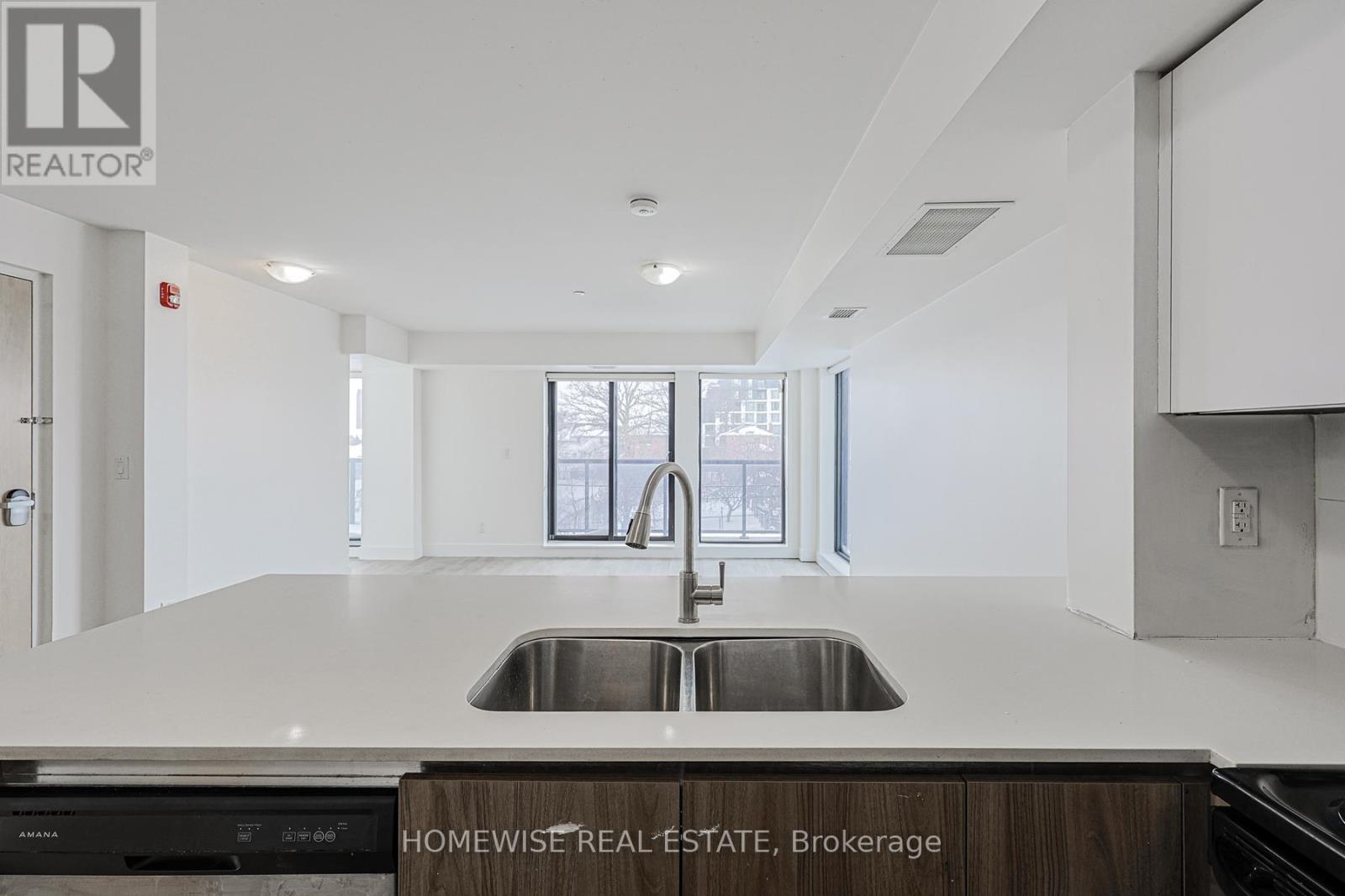 301 - 293 Viewmount Avenue, Toronto, Ontario  M6B 3H8 - Photo 10 - W12740308