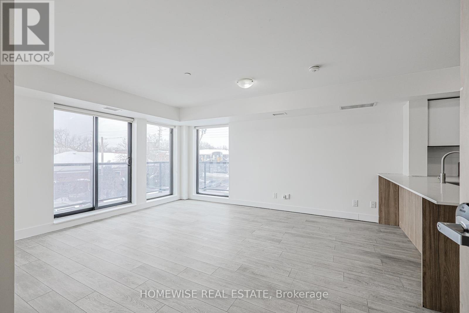 301 - 293 Viewmount Avenue, Toronto, Ontario  M6B 3H8 - Photo 14 - W12740308