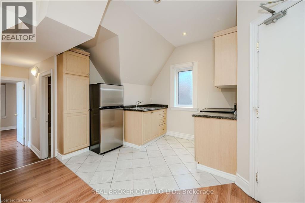 14 Forest Avenue Street S, Hamilton, Ontario L8P 3A8 - Photo 4 - 40801496