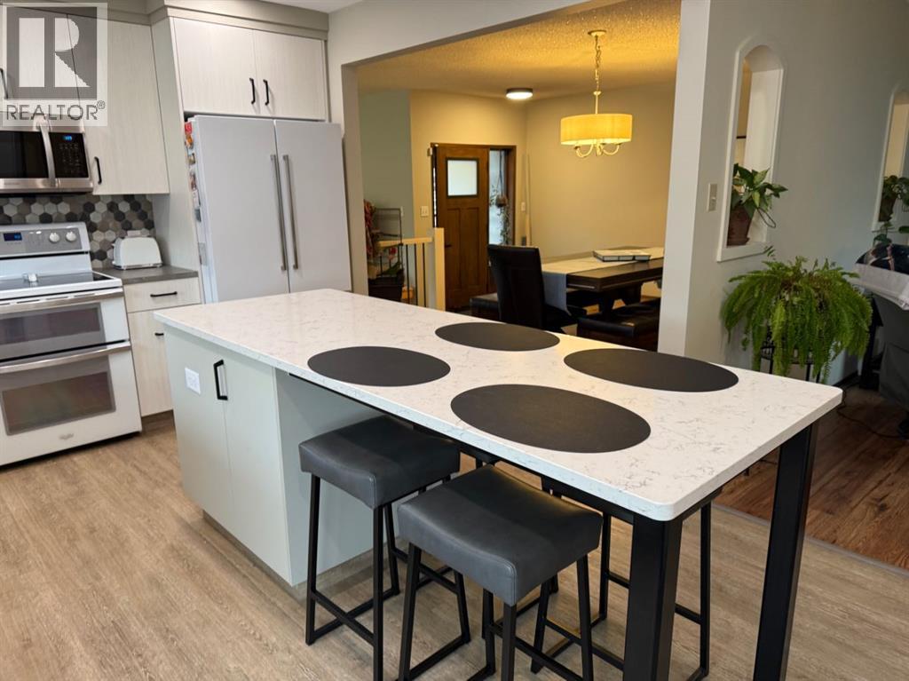 1813 Elm Road S, Lethbridge, Alberta  T1K 4X5 - Photo 11 - A2282810