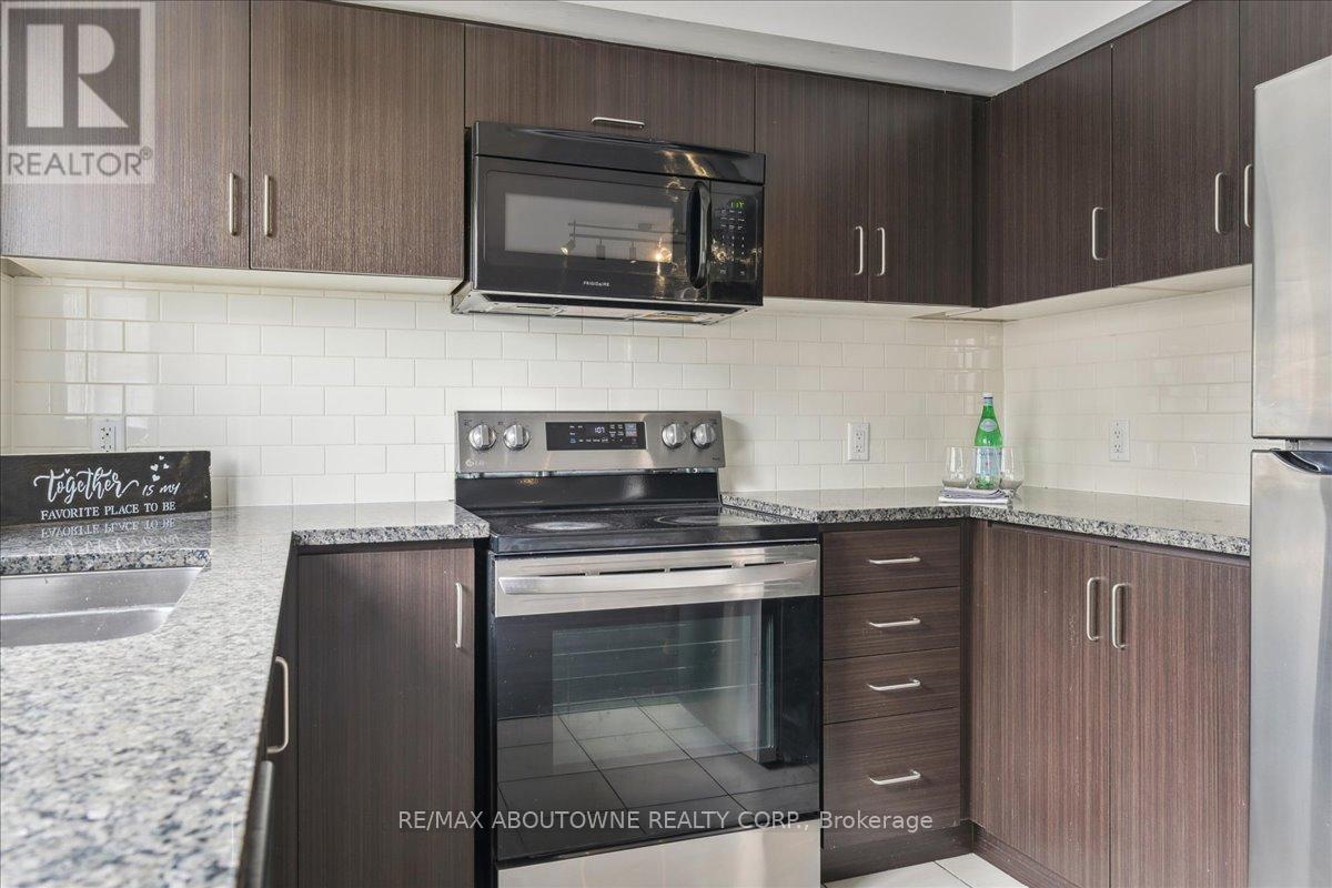 121 - 2441 Greenwich Road, Oakville, Ontario  L6M 0S3 - Photo 10 - W12742670