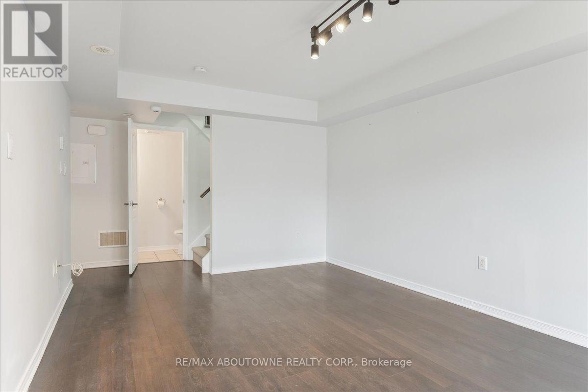 121 - 2441 Greenwich Road, Oakville, Ontario  L6M 0S3 - Photo 16 - W12742670