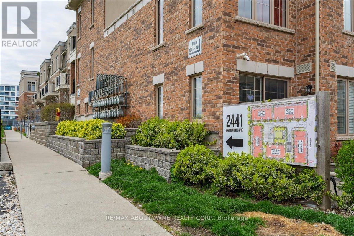 121 - 2441 Greenwich Road, Oakville, Ontario  L6M 0S3 - Photo 2 - W12742670