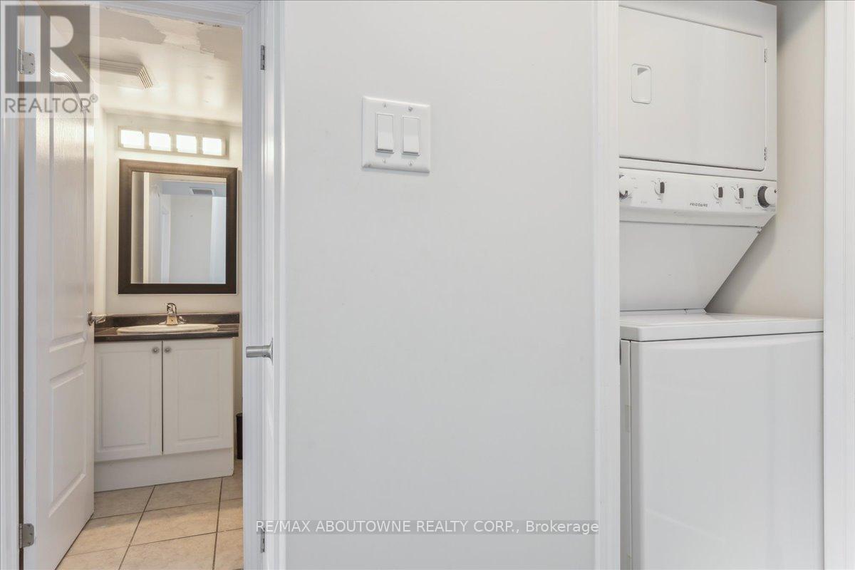 121 - 2441 Greenwich Road, Oakville, Ontario  L6M 0S3 - Photo 20 - W12742670