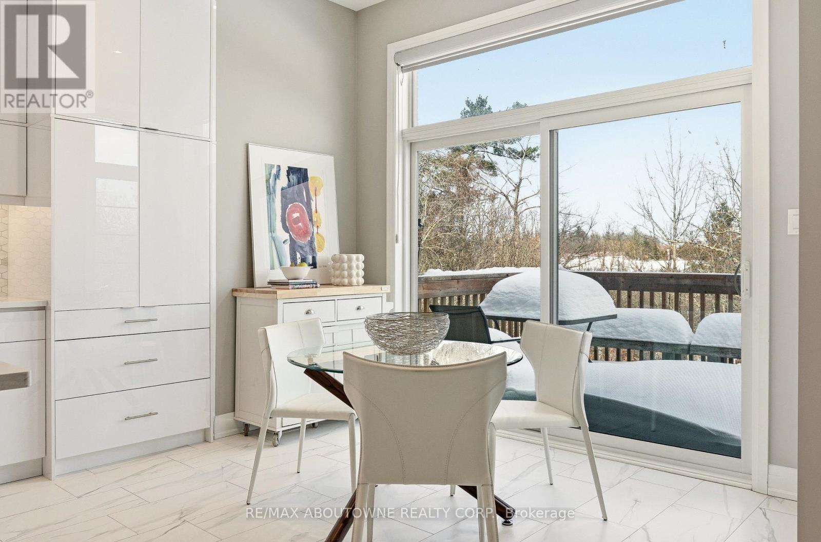 1456 Ford Strathy Crescent, Oakville, Ontario  L6H 3W9 - Photo 16 - W12742676