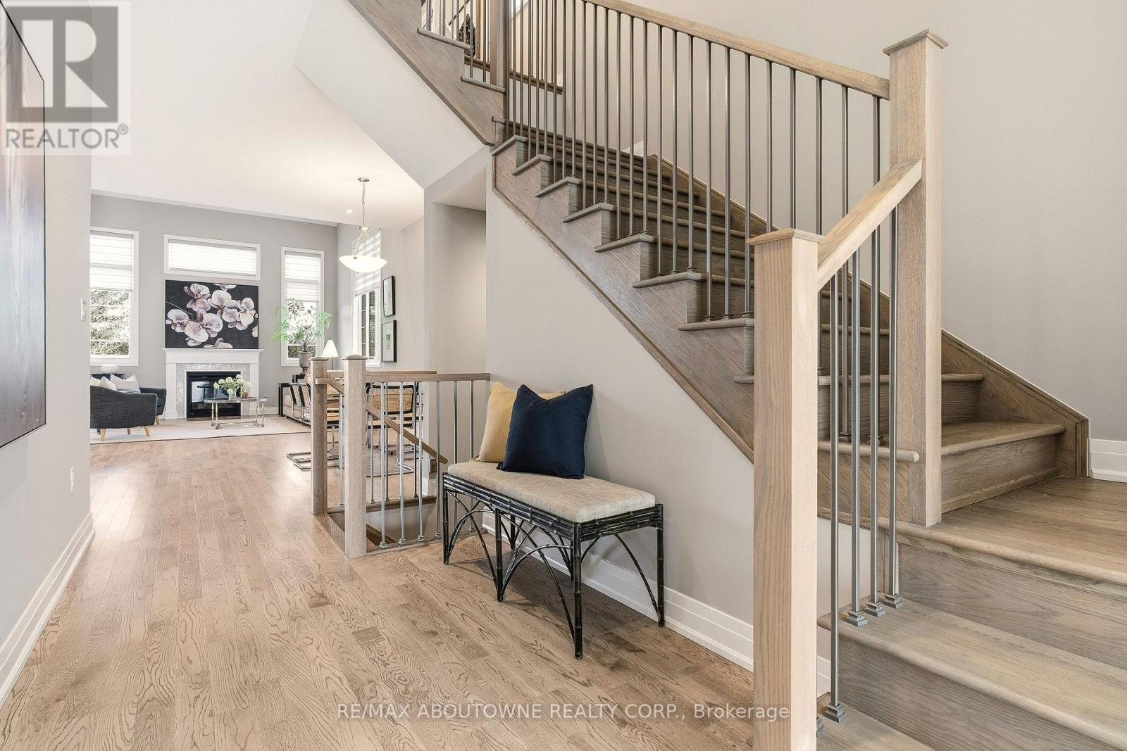 1456 Ford Strathy Crescent, Oakville, Ontario  L6H 3W9 - Photo 30 - W12742676