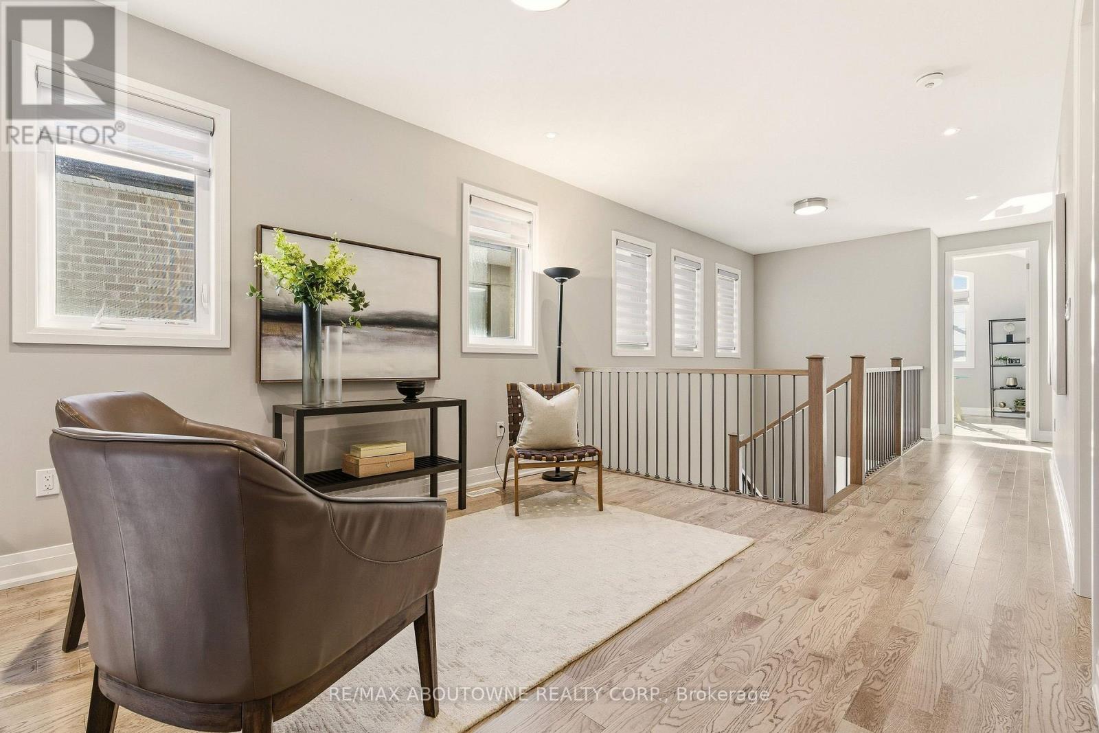 1456 Ford Strathy Crescent, Oakville, Ontario  L6H 3W9 - Photo 32 - W12742676