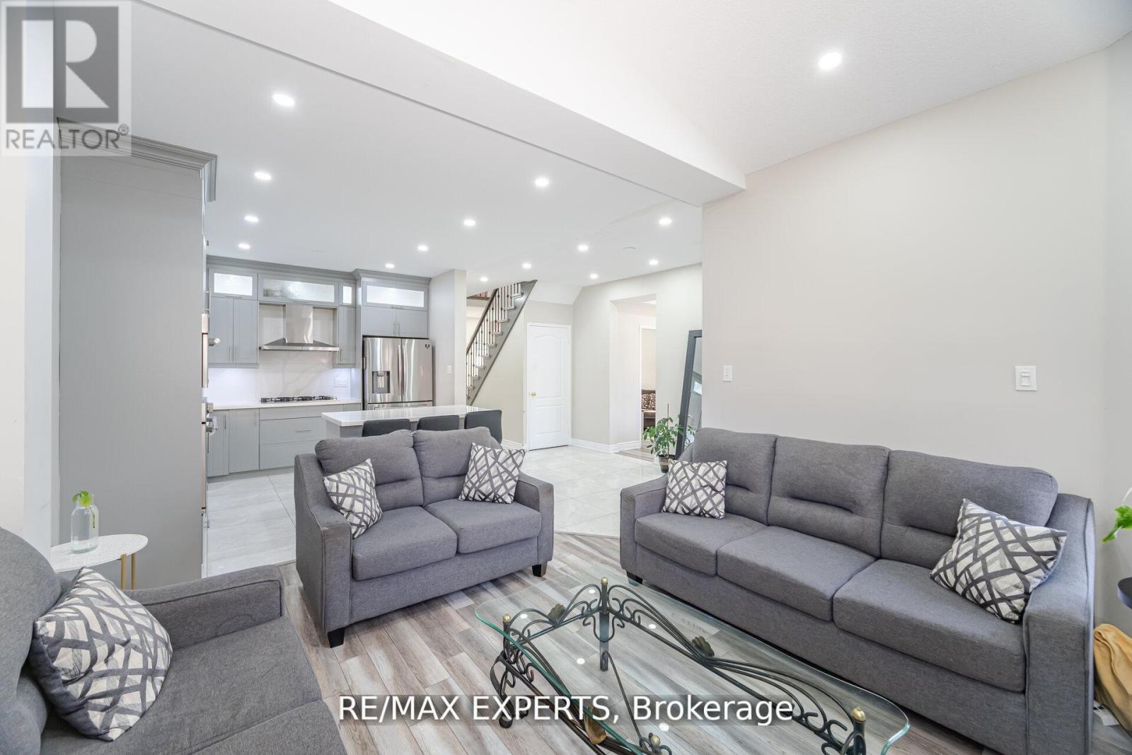 39 Robertson Davies Drive, Brampton, Ontario  L7A 1K3 - Photo 16 - W12742702