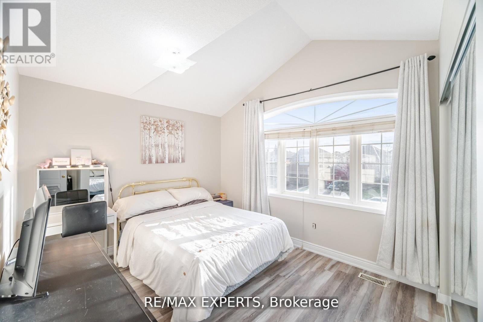 39 Robertson Davies Drive, Brampton, Ontario  L7A 1K3 - Photo 29 - W12742702