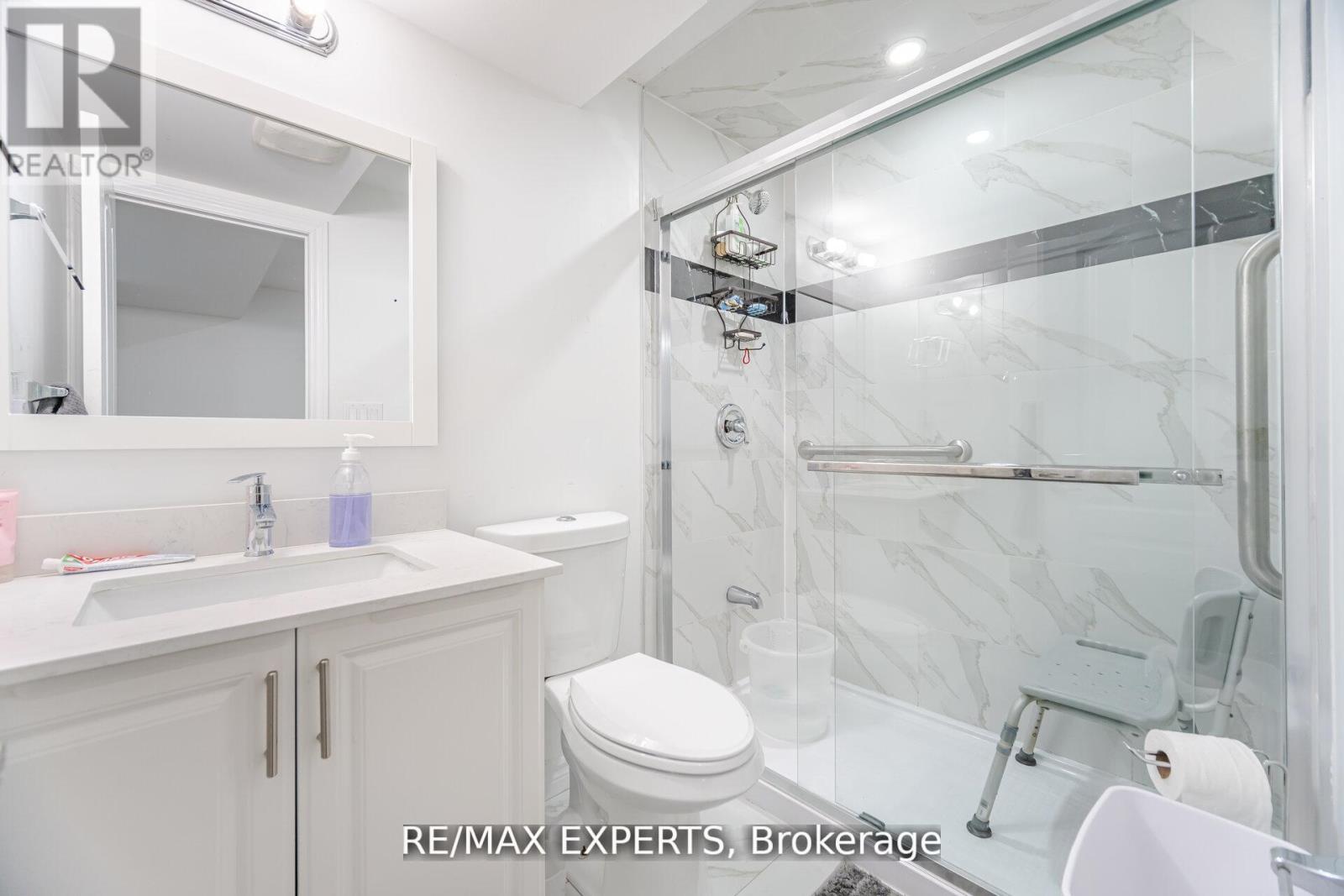 39 Robertson Davies Drive, Brampton, Ontario  L7A 1K3 - Photo 42 - W12742702