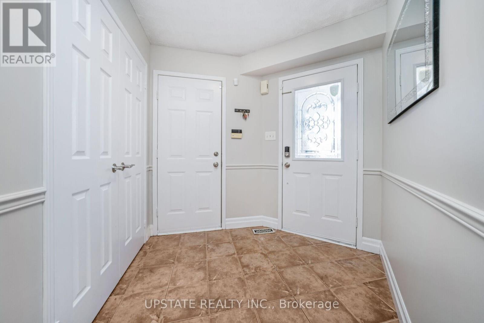 7311 Black Walnut Trail, Mississauga, Ontario  L5N 7M4 - Photo 2 - W12742746