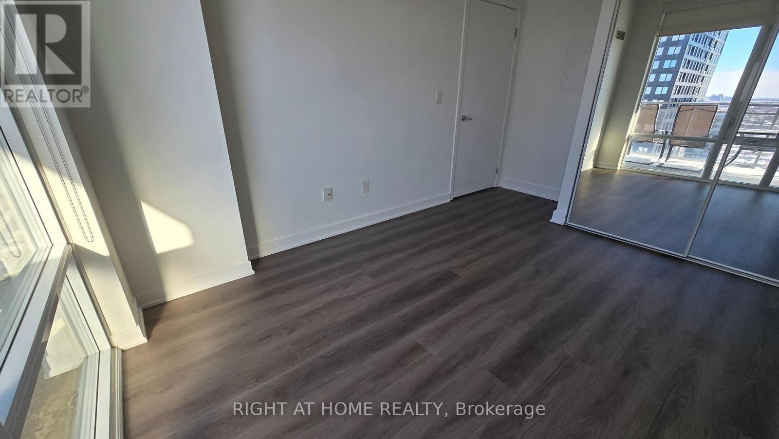 2306 - 360 Square One Drive, Mississauga, Ontario  L5B 0G7 - Photo 8 - W12742770