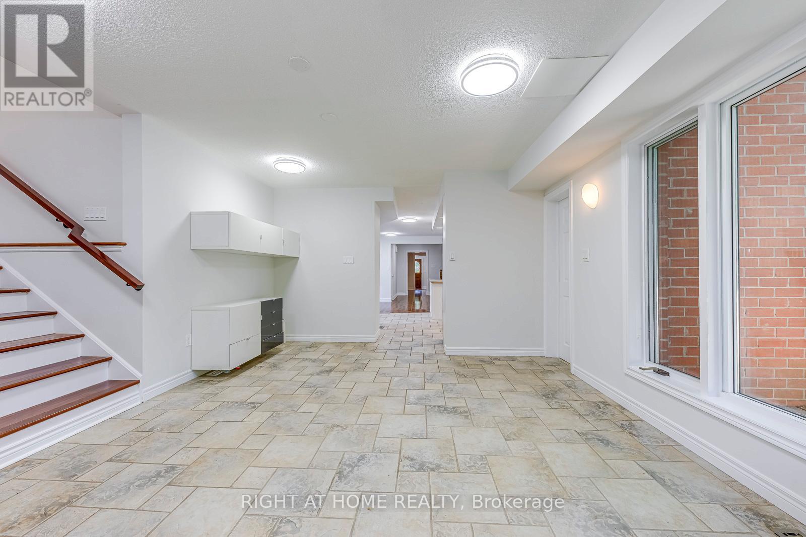 435 Maple Avenue, Oakville, Ontario  L6J 2J2 - Photo 18 - W12742788