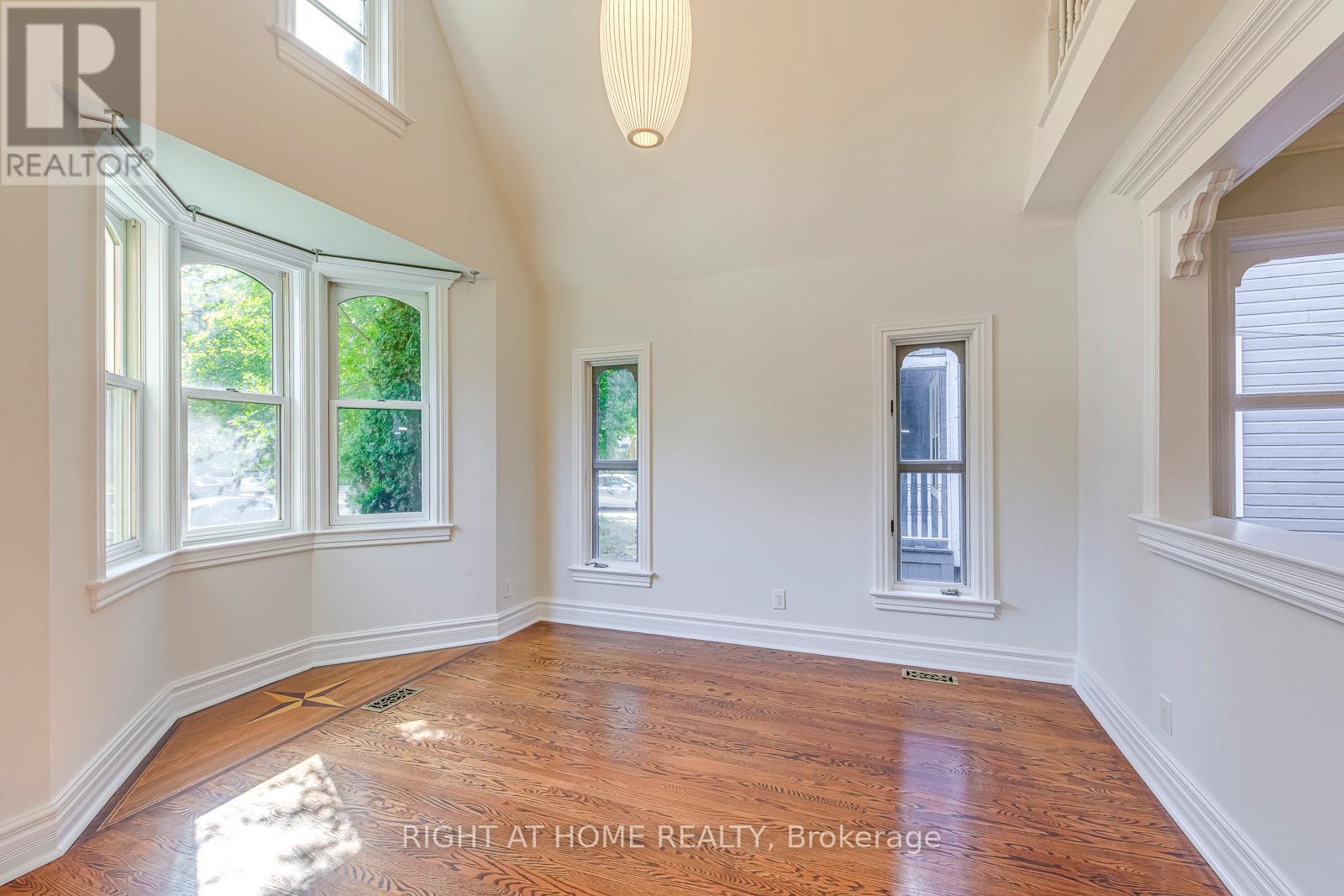 435 Maple Avenue, Oakville, Ontario  L6J 2J2 - Photo 5 - W12742788