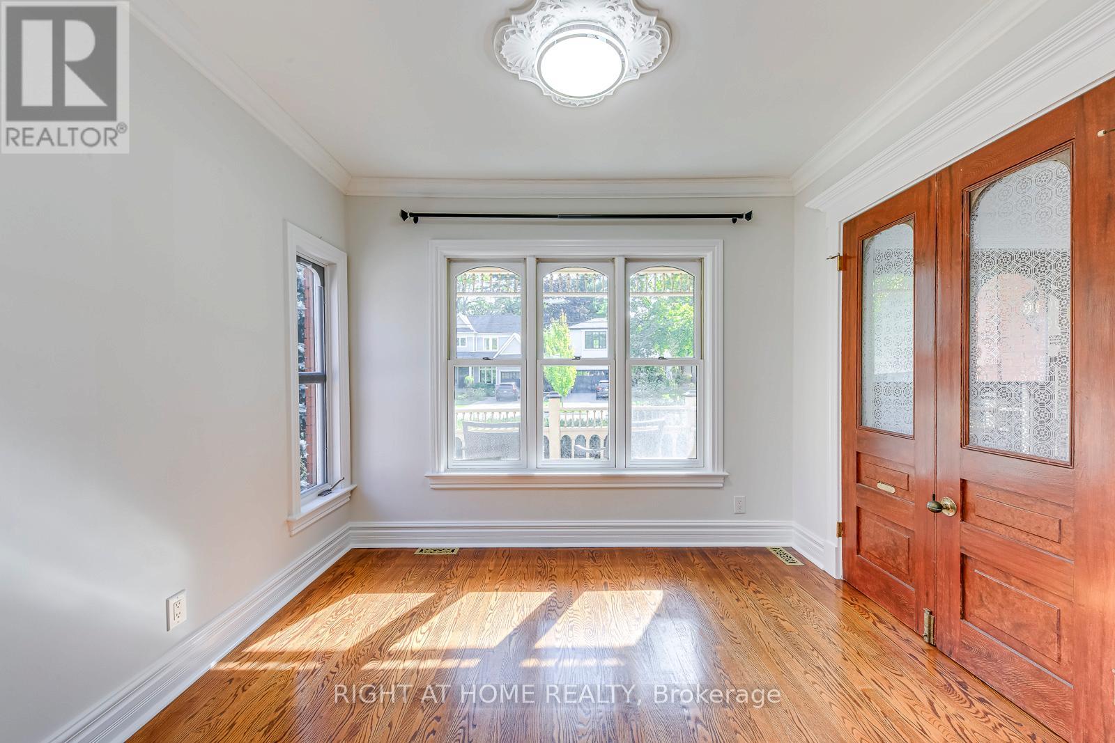 435 Maple Avenue, Oakville, Ontario  L6J 2J2 - Photo 7 - W12742788