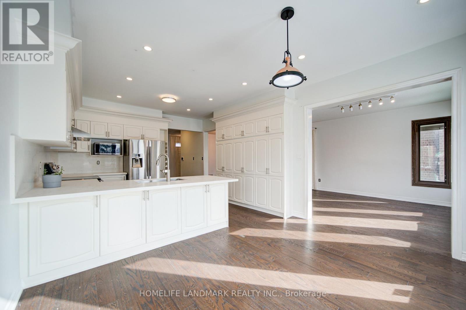 2198 Arbourview Drive, Oakville, Ontario  L6M 3N7 - Photo 13 - W12742810