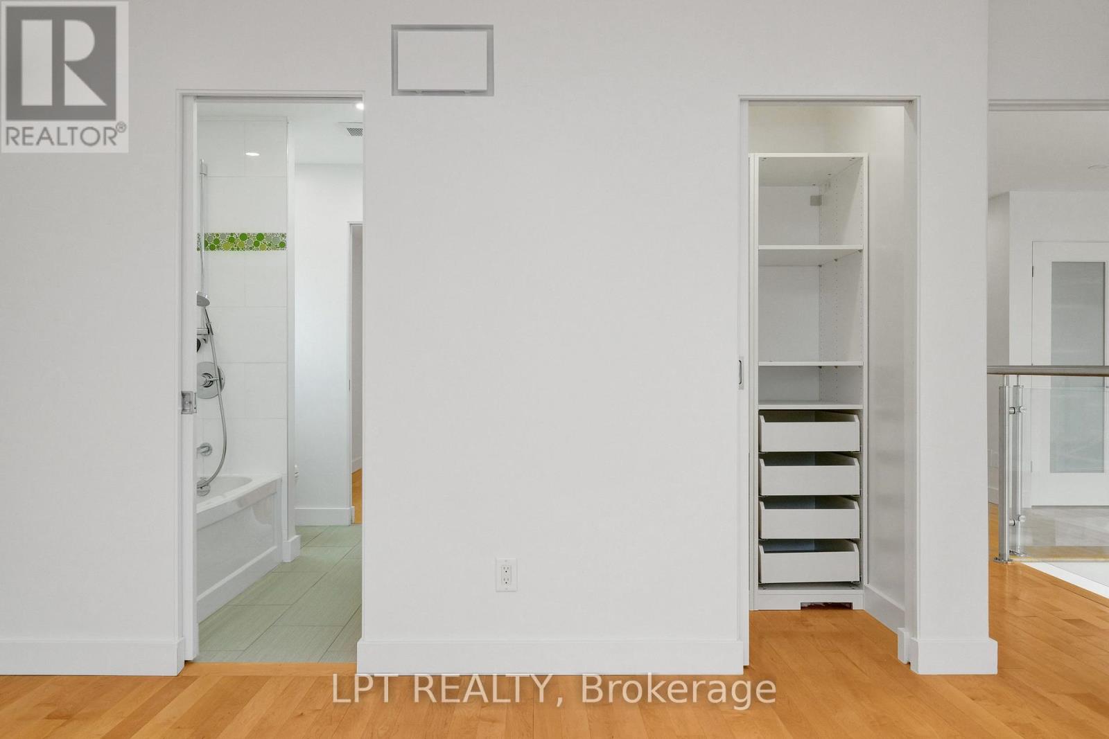 298 Crestview Road, Ottawa, Ontario  K1H 5G6 - Photo 36 - X12490874